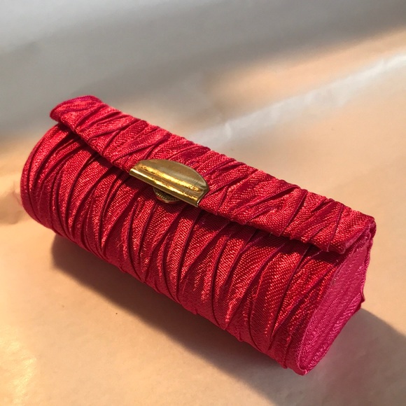 LIPSTICK CASE - Picture 1 of 2